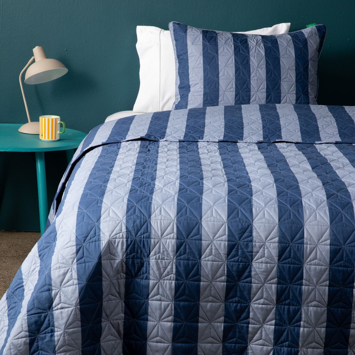 BENETTON - Cubrecama Freddo Línea Azul Benetton