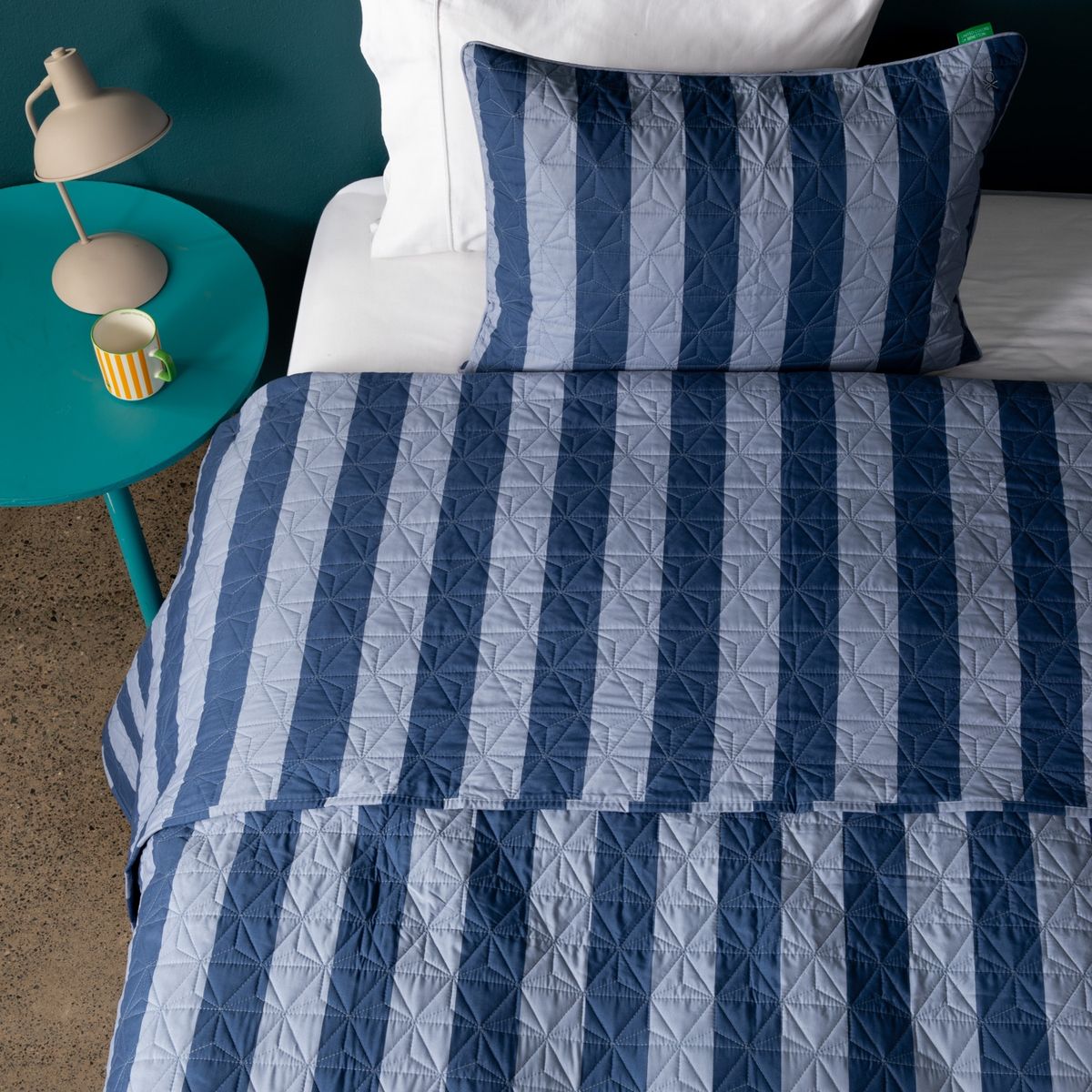 BENETTON - Cubrecama Freddo Línea Azul Benetton