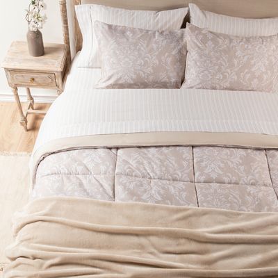 Imagen 2 del producto Juego de Cama Janette: Sábanas + Plumón + Manta