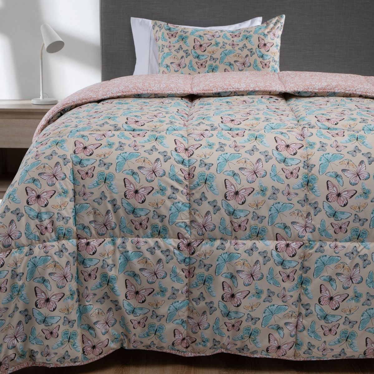 MICA - Plumón Estampado Reversible Mariposa Mica