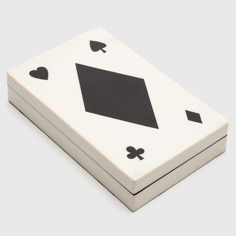 BASEMENT HOME - Juego De Cartas Y Dados Basement Home