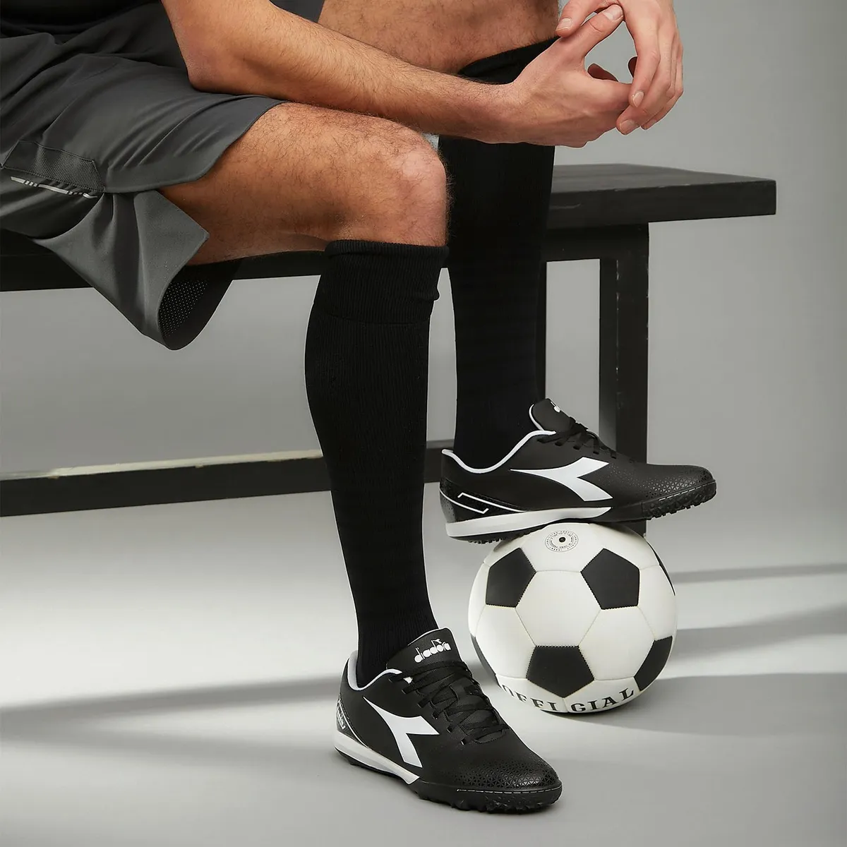 DIADORA - Pichich Zapatilla Fútbol Hombre Negro Diadora