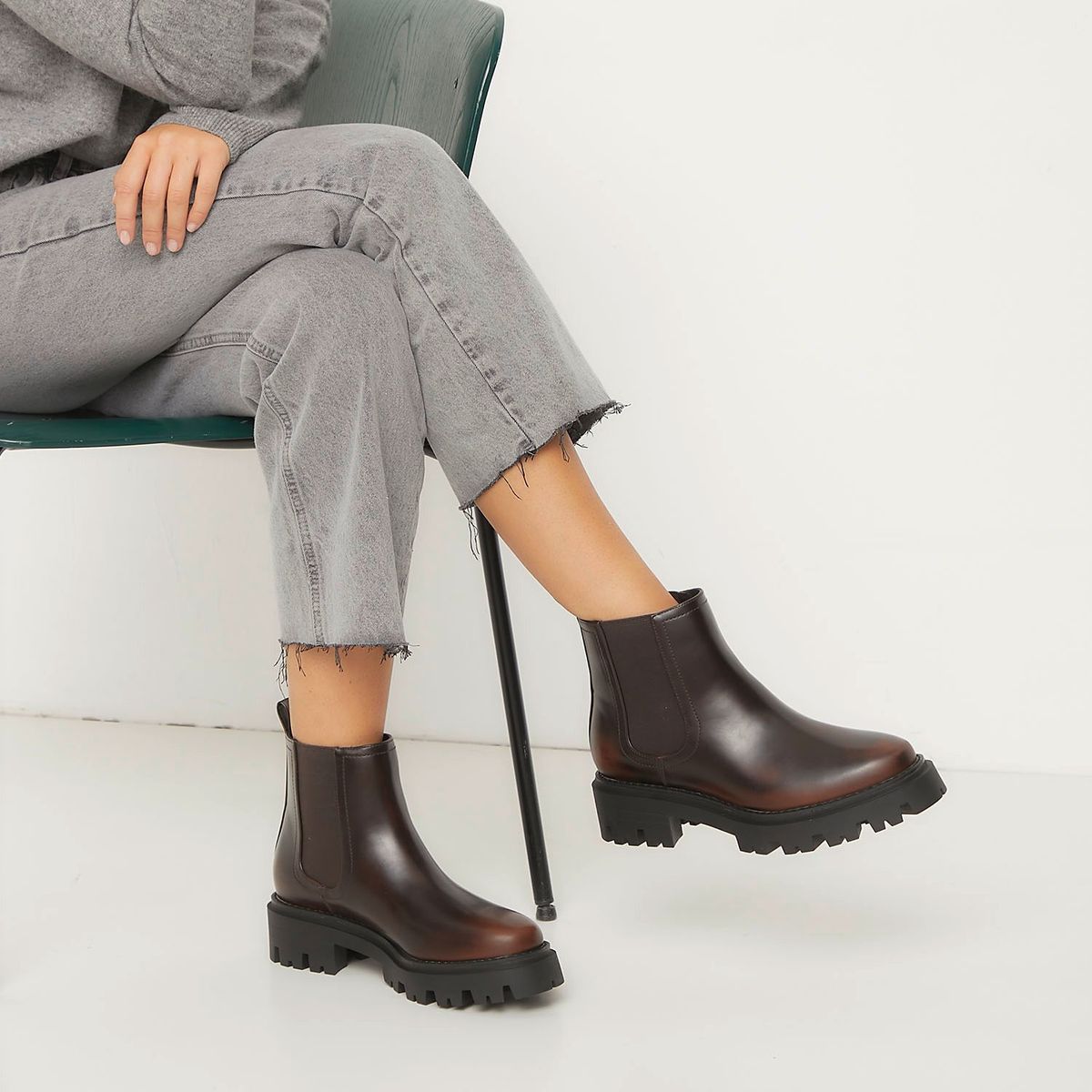 BASEMENT - Botines Mujer Basement Taco Cuadrado Café Sintético