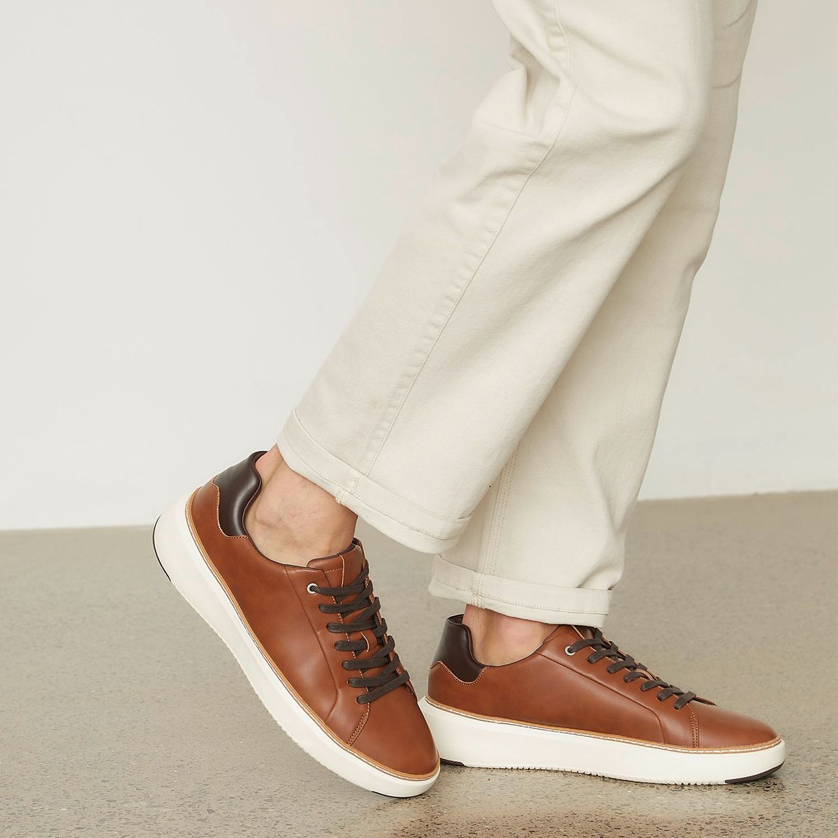 BASEMENT - Zapatillas Urbanas Hombre Basement Cuero Café Bambo