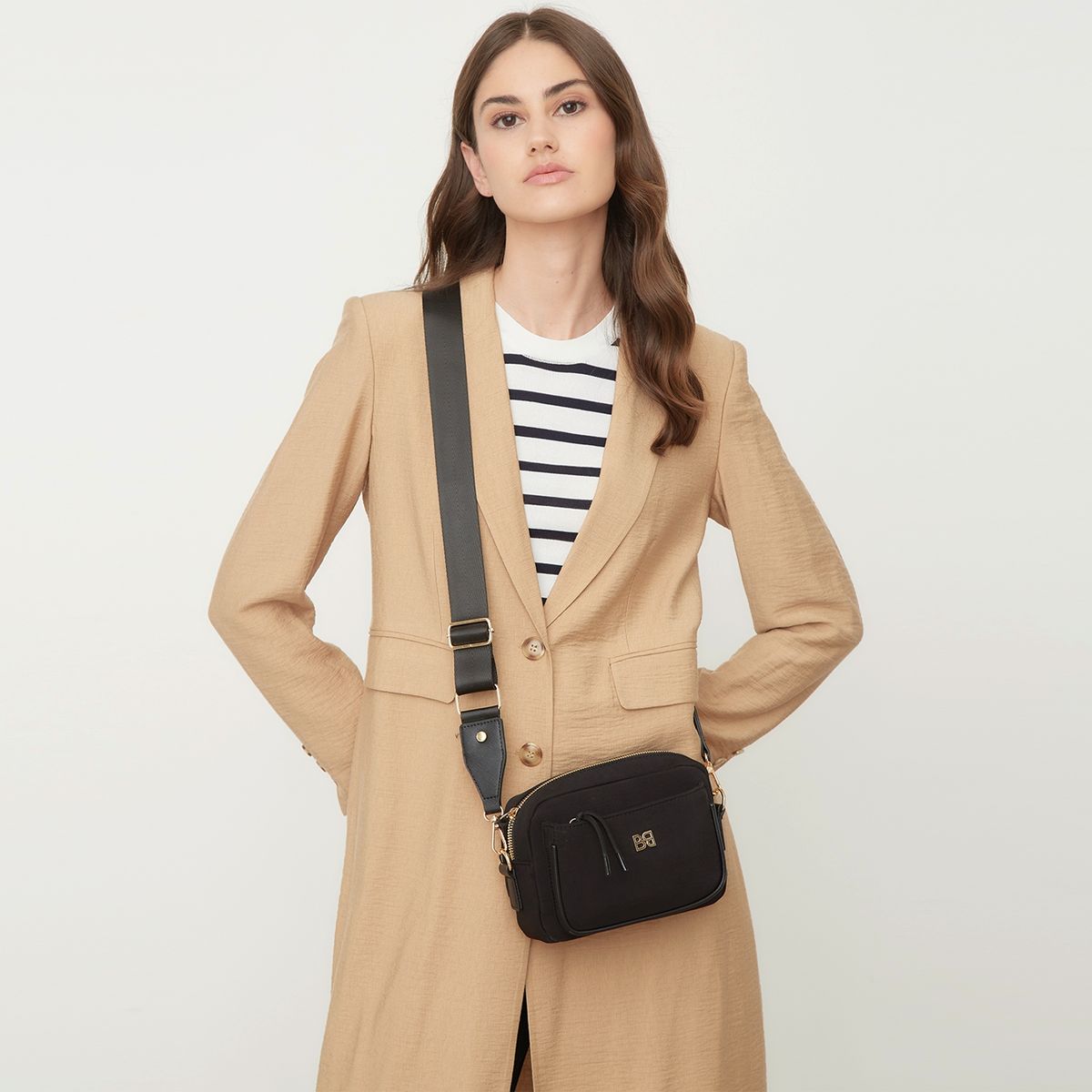 BASEMENT - Bandolera Roja Mujer Basement