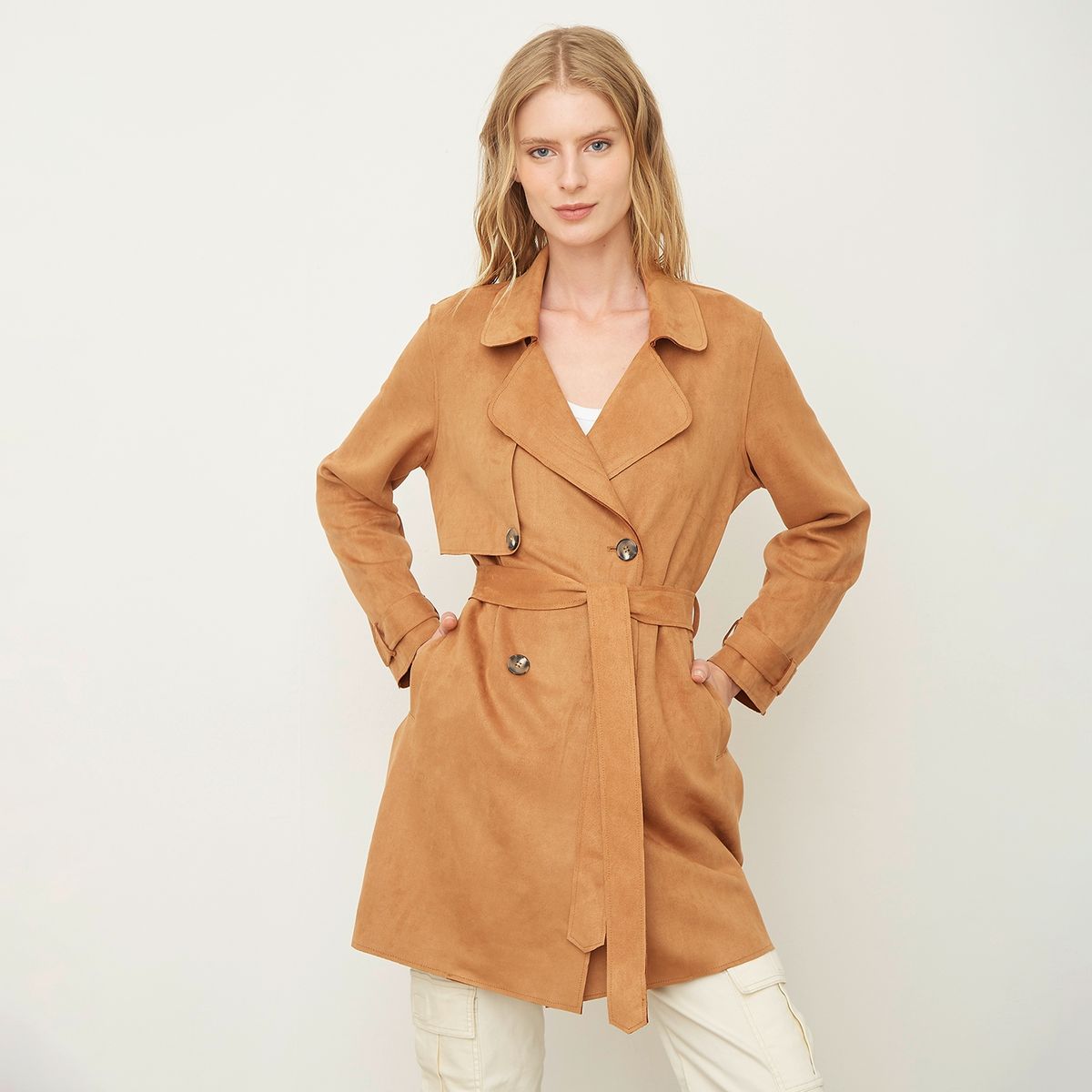 UNIVERSITY CLUB - Abrigo Mujer University Club