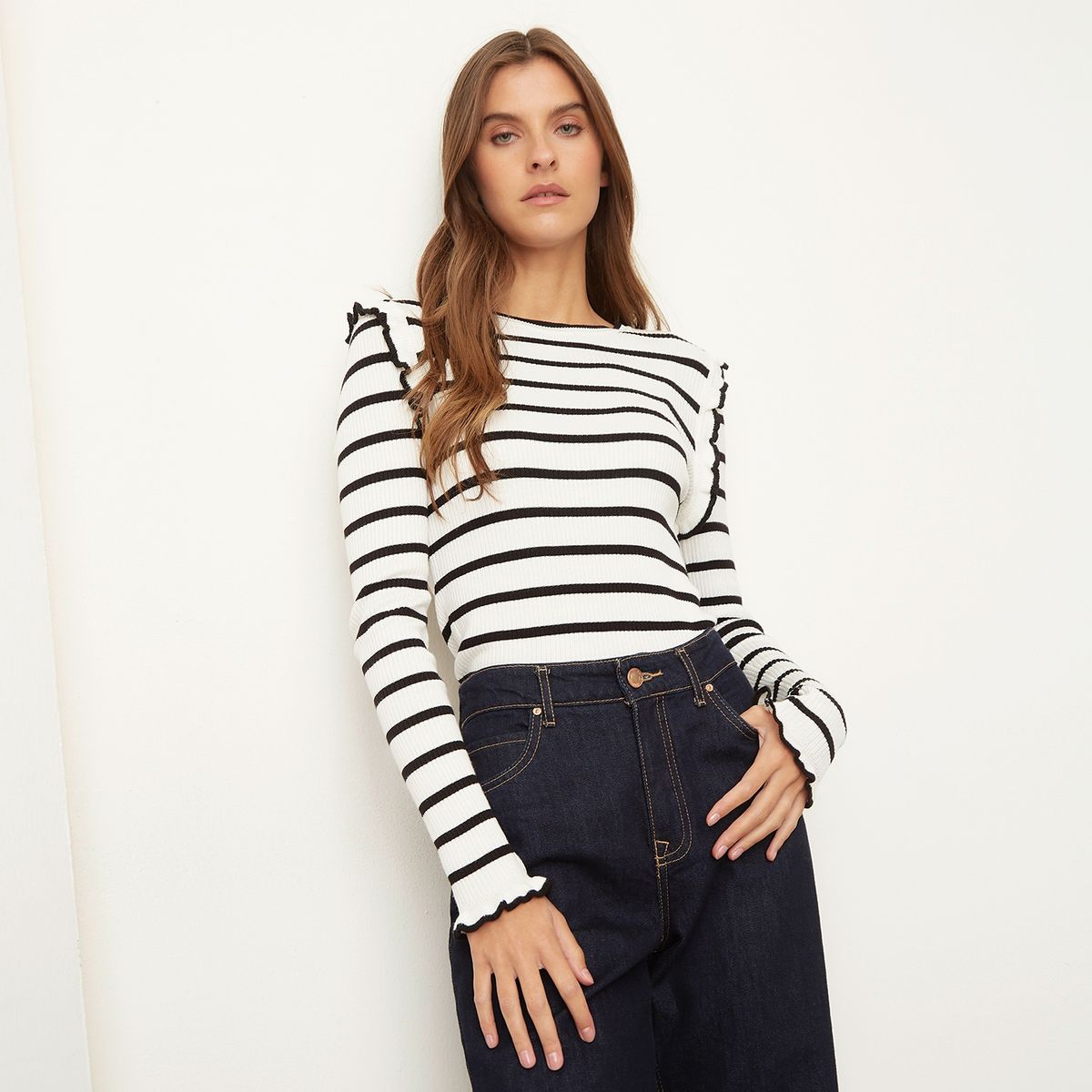 BASEMENT - Sweater Volados Mujer Basement