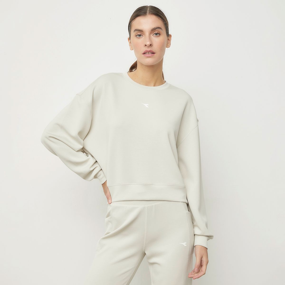 DIADORA - Polerón Con Cuello Redondo Mujer Diadora