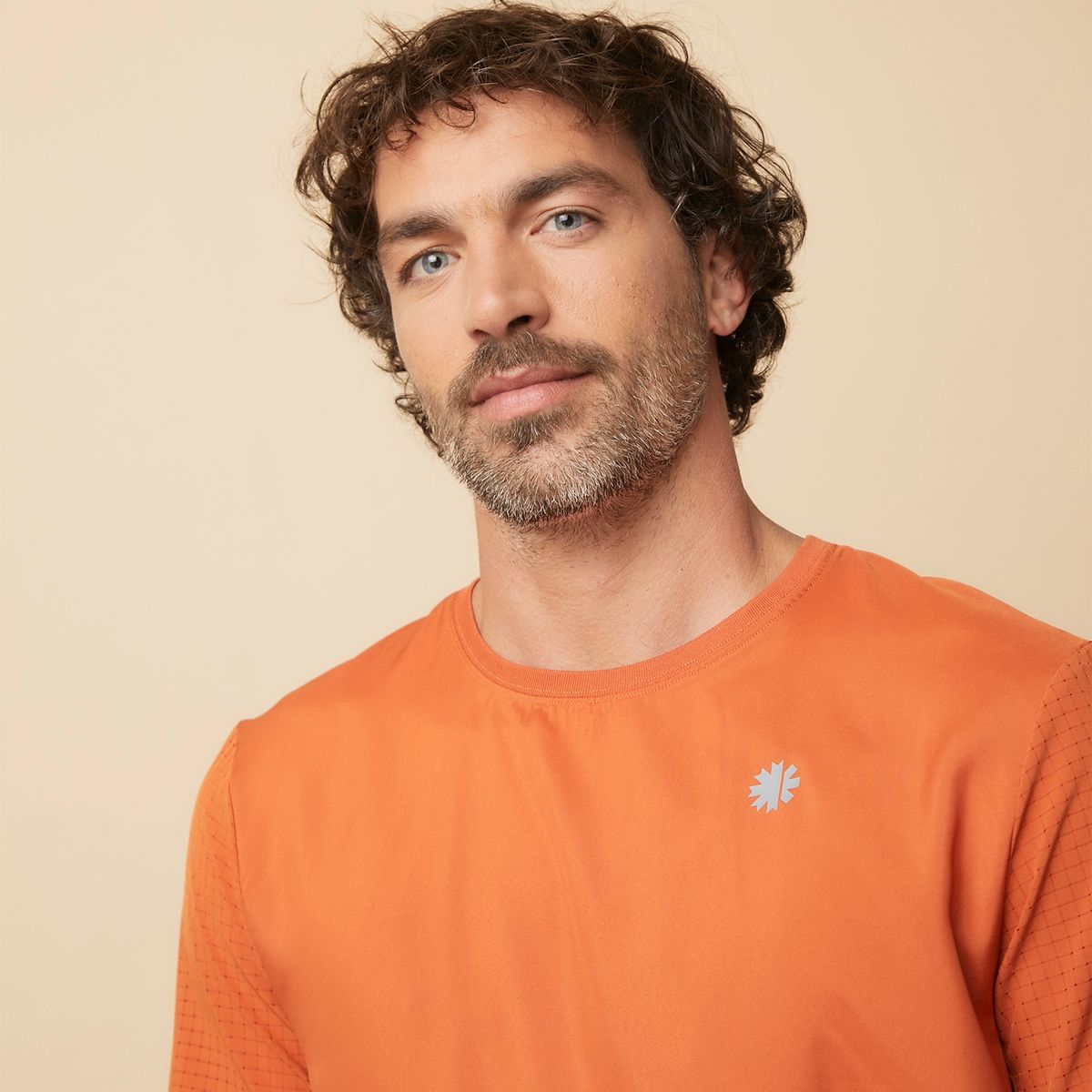 MOUNTAIN GEAR - Polera Manga Corta Deportiva Regular Fit Hombre Mountain Gear