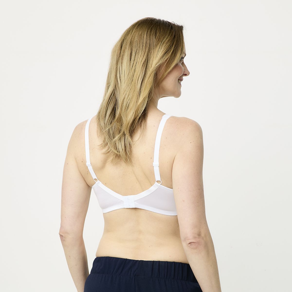 BLU - Sosten Minimizer De Microfibra Mujer