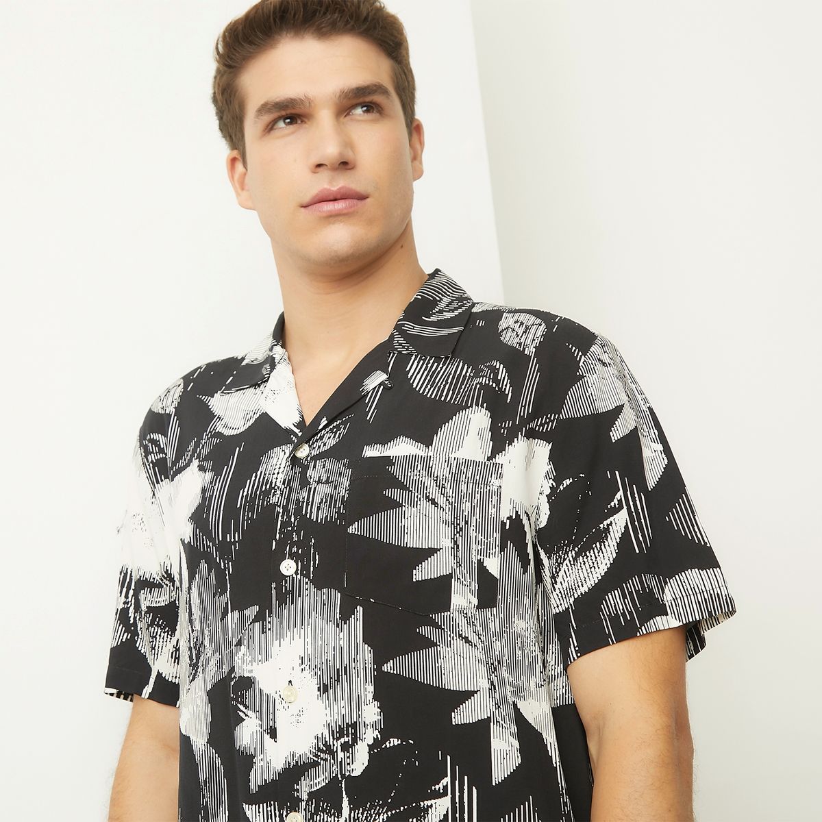 BASEMENT - Camisa Casual Manga Corta Viscosa Hombre Basement