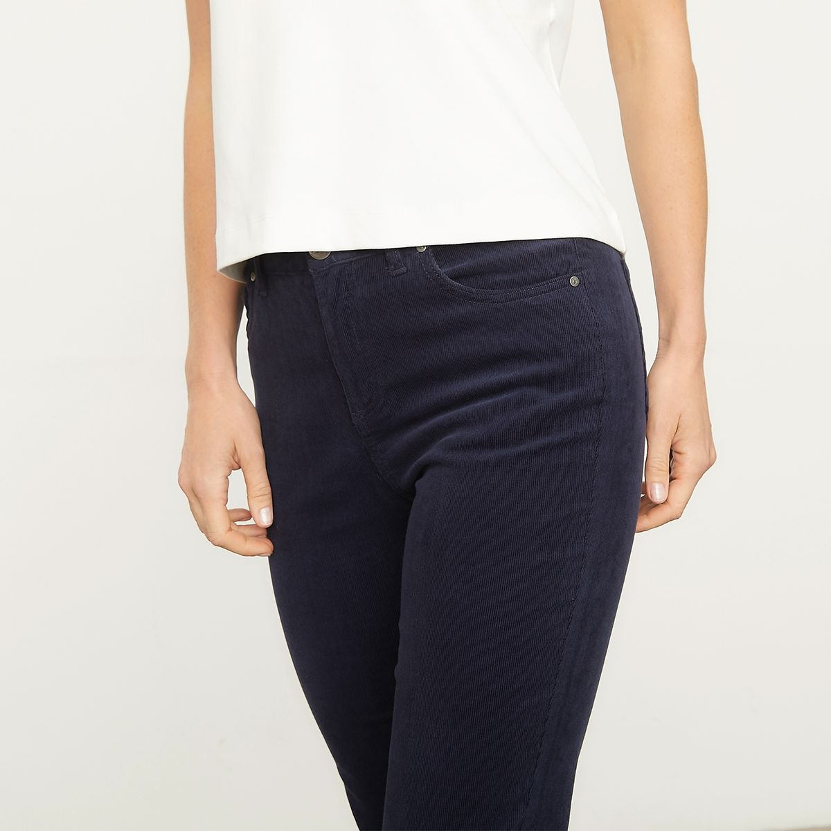 NEWPORT - Pantalón Recto Cotelé Tiro Alto Mujer Newport