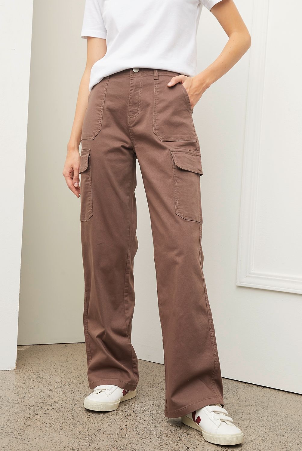 BASEMENT - Jeans Cargo Tiro Alto Basement Mujer Fit Recto