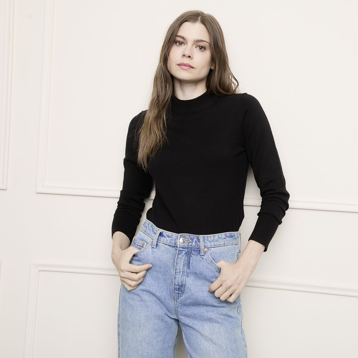 BASEMENT - Sweater Manga Larga Basement Mujer Cuello Alto Liso