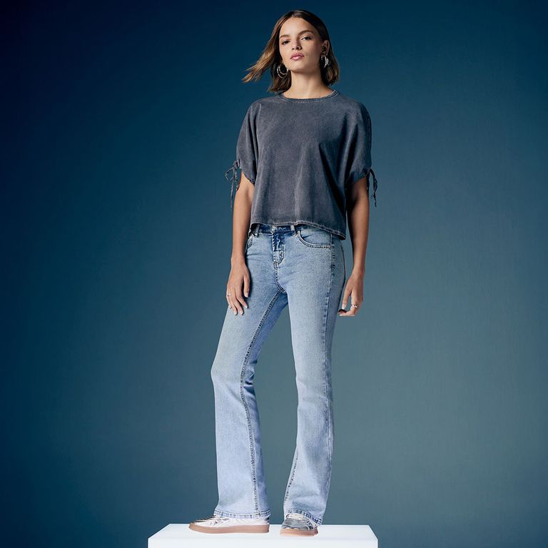 Jeans Flare Tiro Medio Mujer