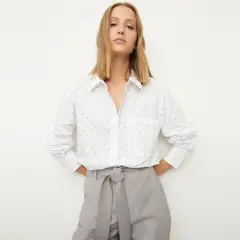 BASEMENT - Blusa Oversize Manga Larga Cuello Clásico Tachas Mujer