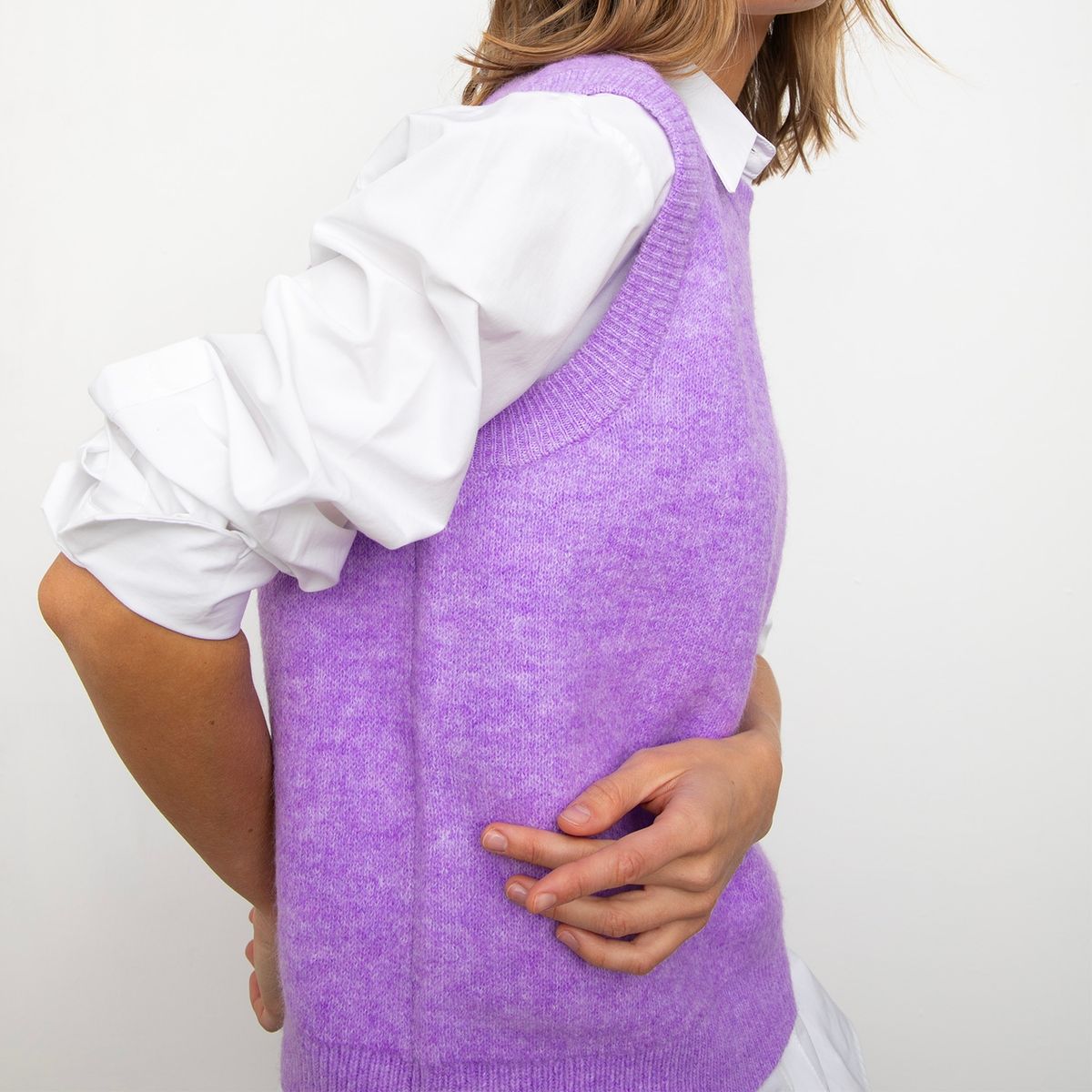 BASEMENT - Sweater Sin Mangas Mujer Basement