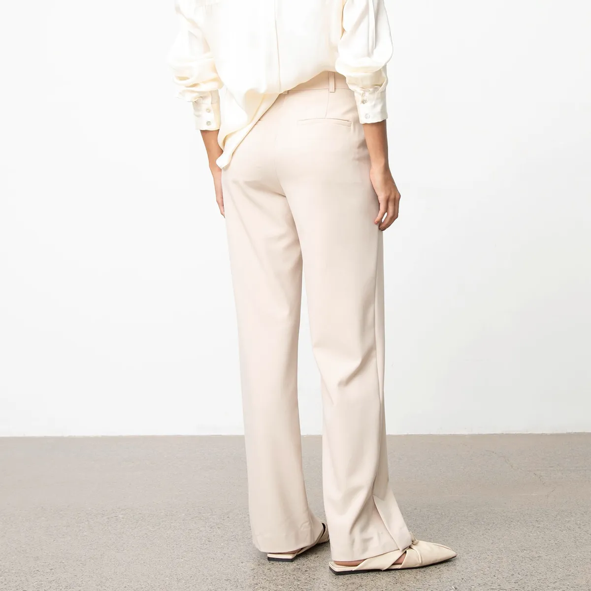 BASEMENT - Pantalón Recto Tiro Alto Mujer Basement
