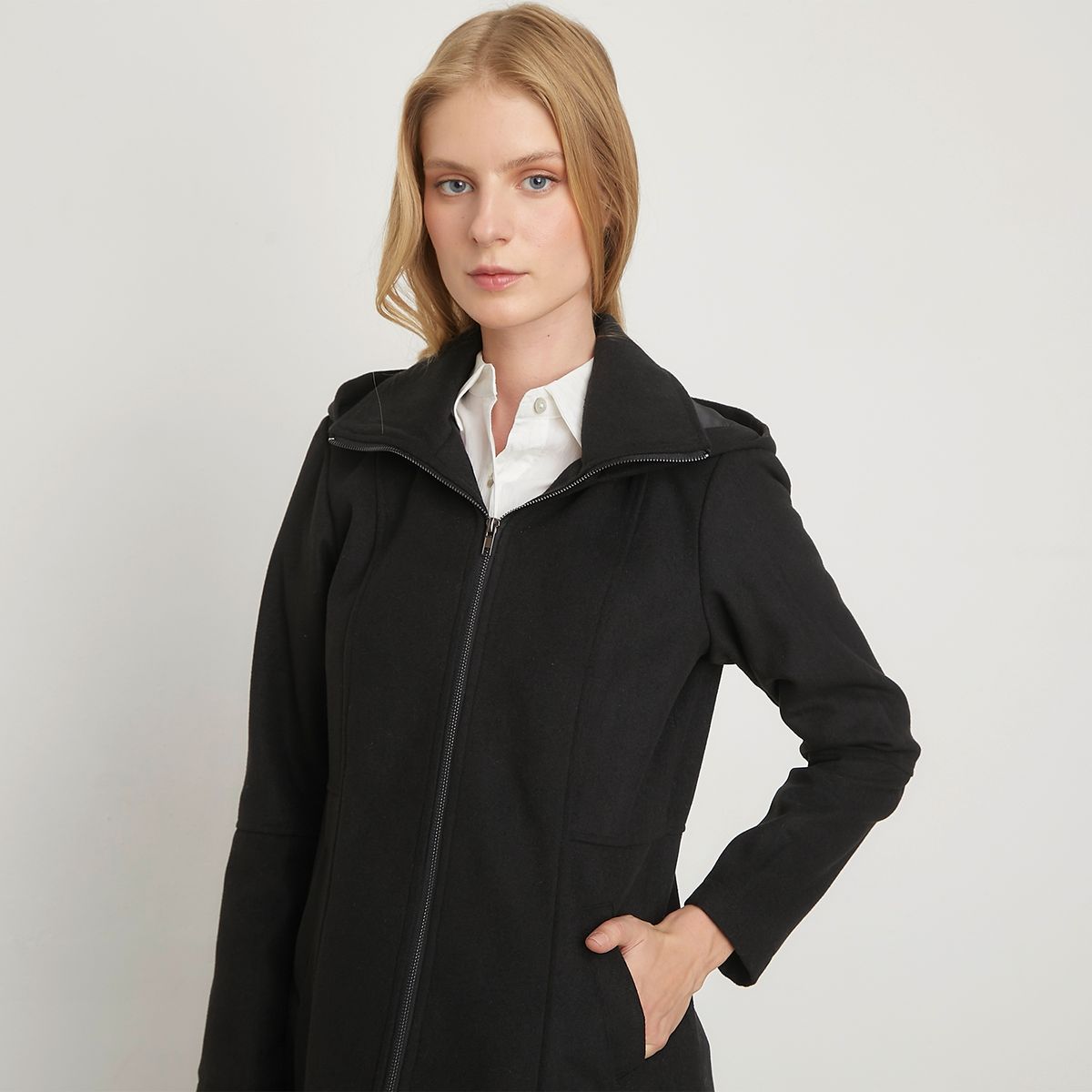 UNIVERSITY CLUB - Abrigo Mujer University Club