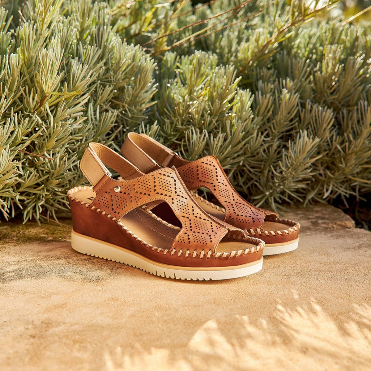 PIKOLINOS - Sandalia Mujer Cuero Café Pikolinos