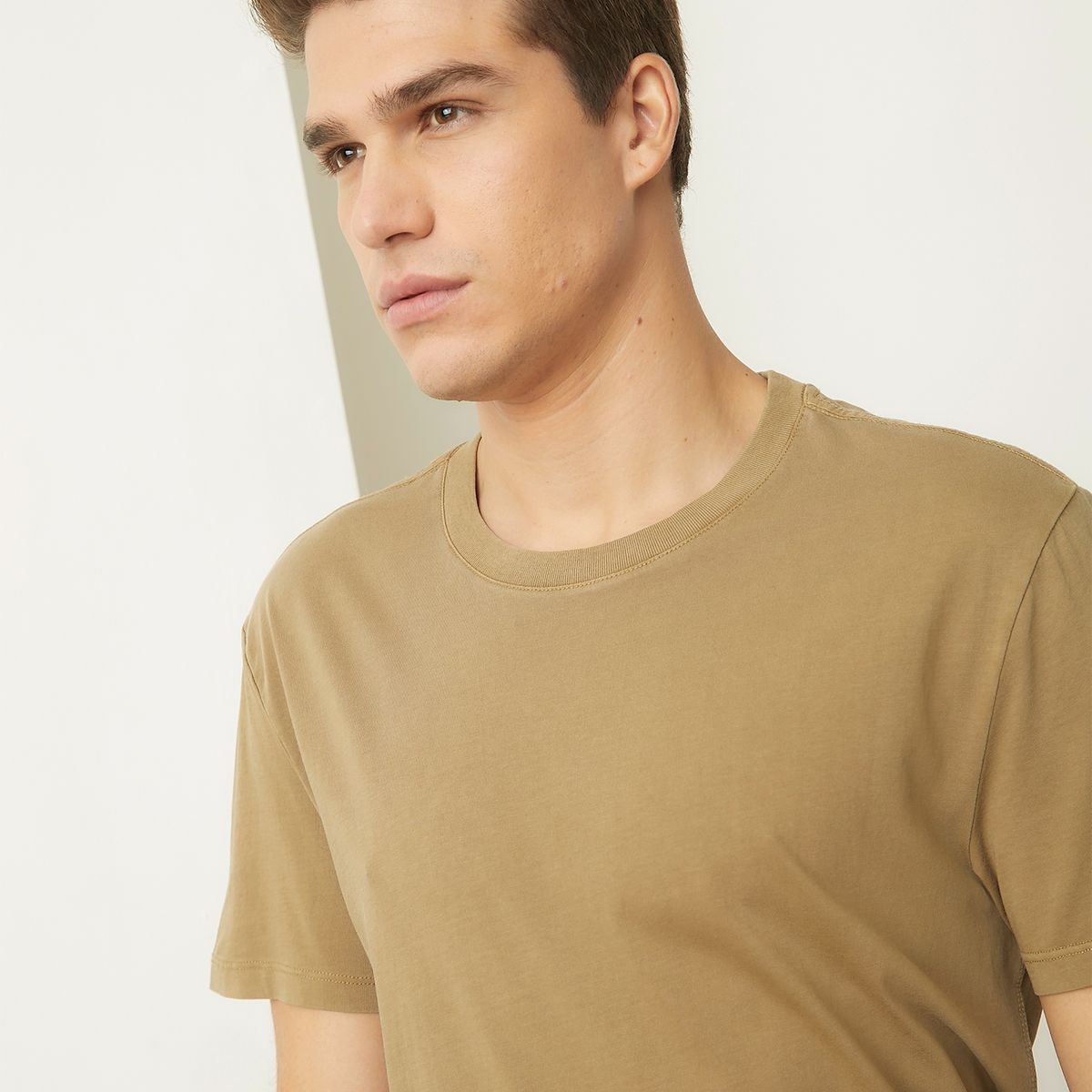 BASEMENT - Polera Manga Corta Cuello Redondo Basement Algodón Hombre