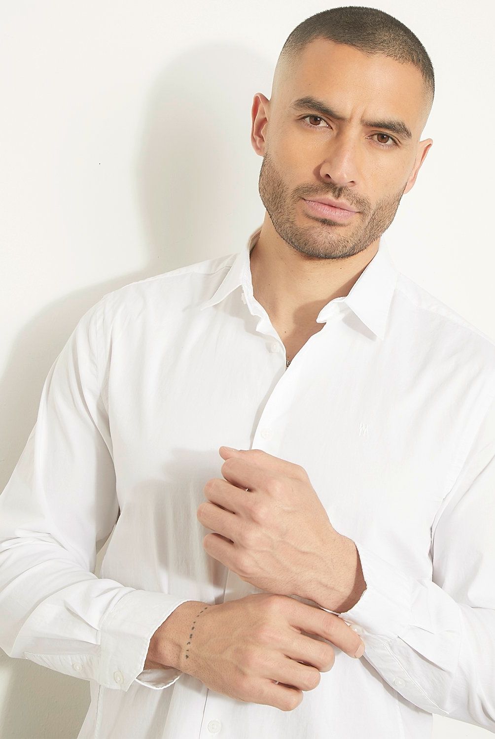 MOSSIMO - Camisa Manga Larga Slim Fit Algodón Hombre Mossimo