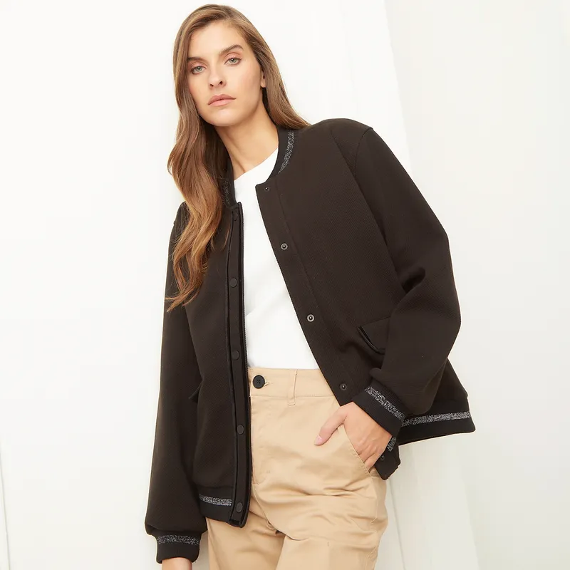 BASEMENT - Chaquetón Mujer Por Fran Larrain Basement