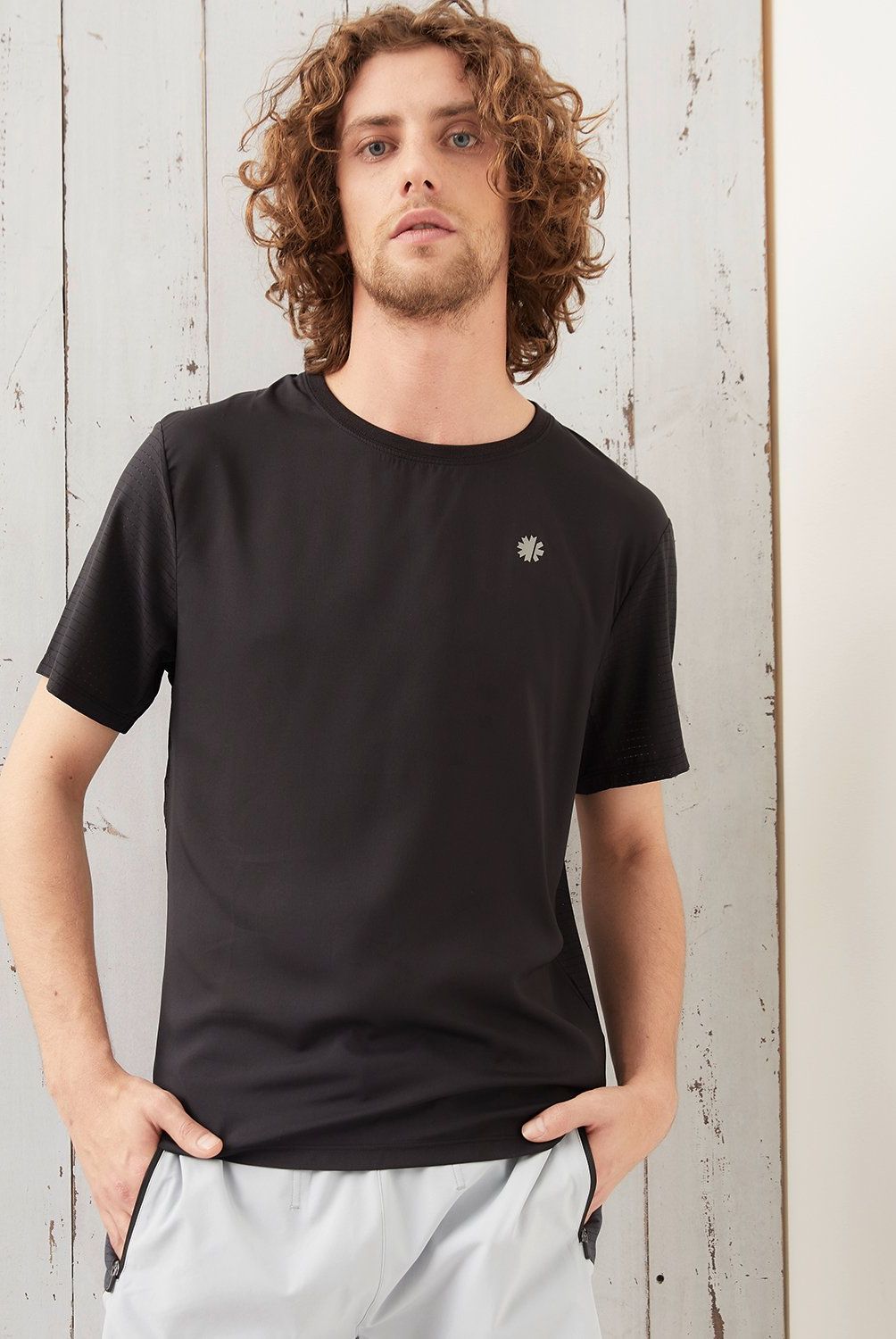 MOUNTAIN GEAR - Polera Deportiva Manga Corta Hombre Mountain Gear