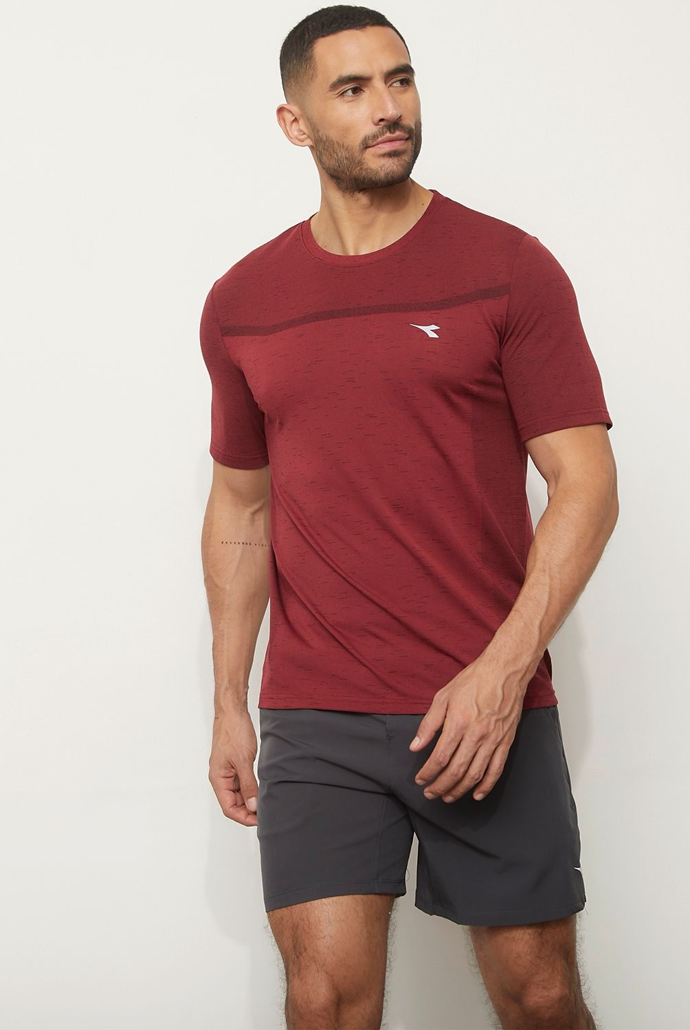 DIADORA - Polera Deportiva Manga Corta Hombre Diadora