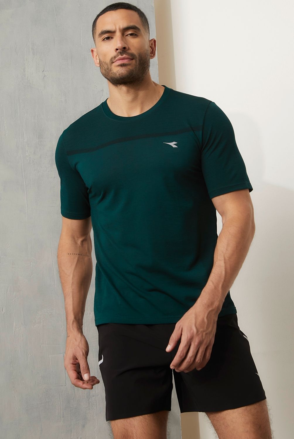 DIADORA - Polera Deportiva Manga Corta Hombre Diadora