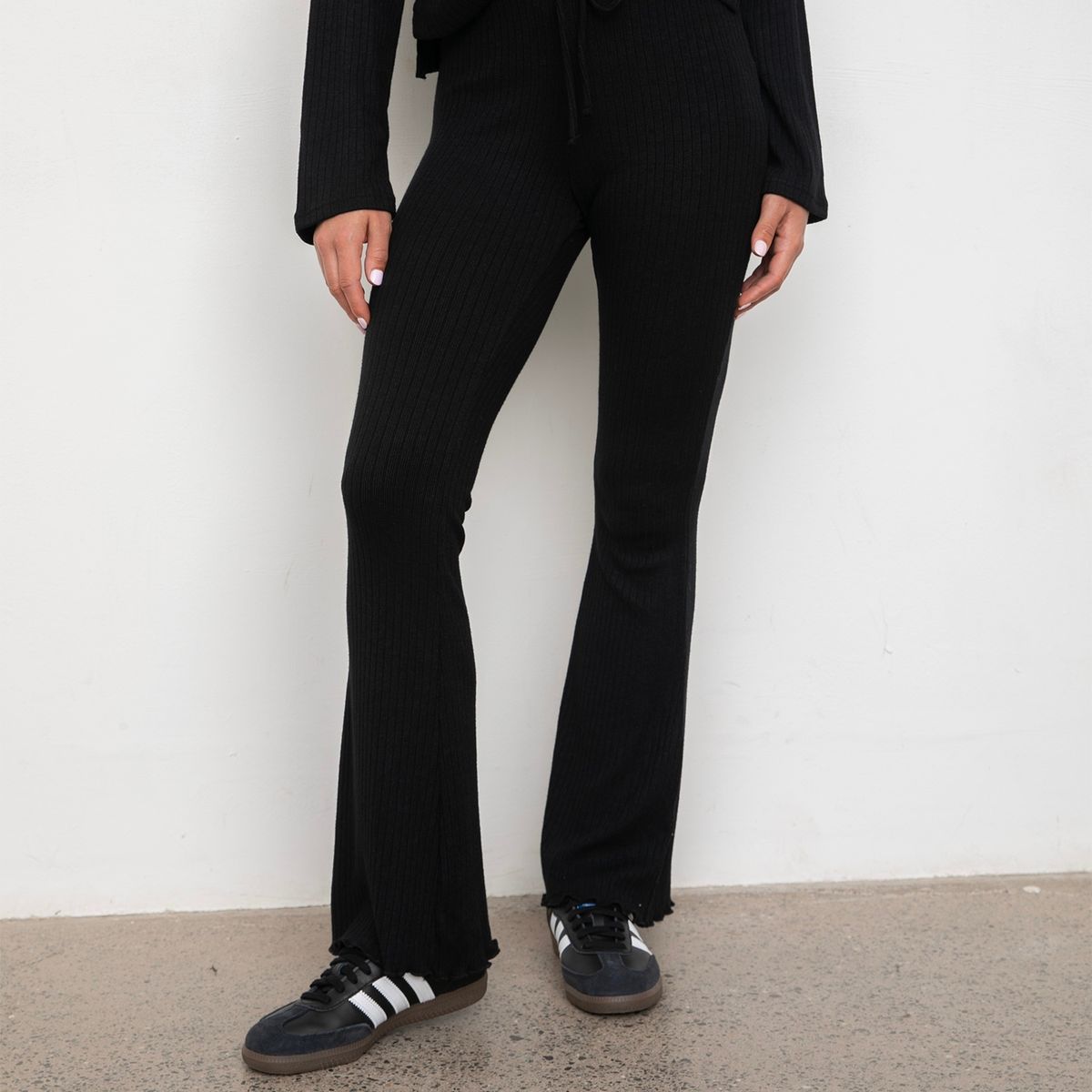 SYBILLA - Pantalón Flare Tiro Alto Mujer Sybilla