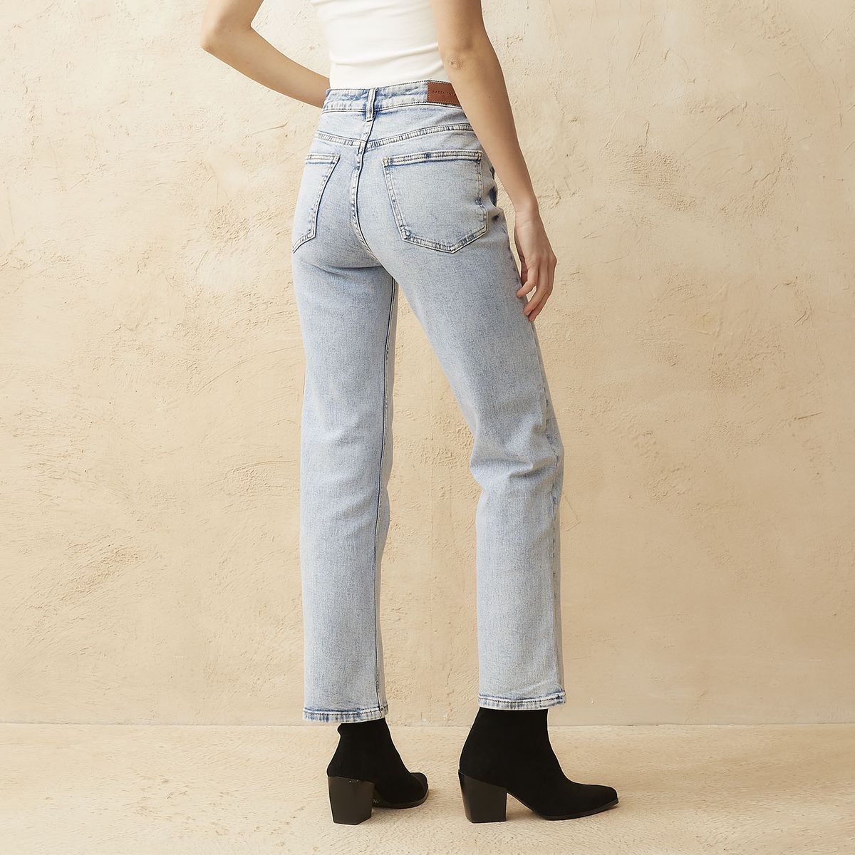 BASEMENT - Jeans Straight Tiro Alto Mujer Basement