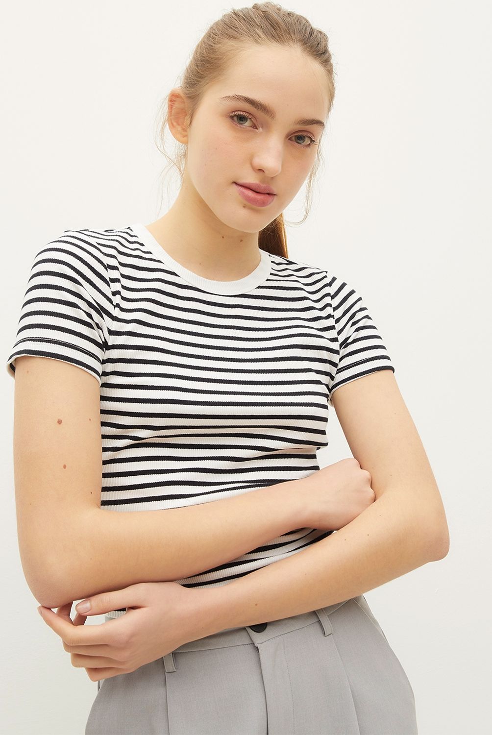 SYBILLA - Polera Sybilla Rib Crop Manga Corta Mujer Algodón