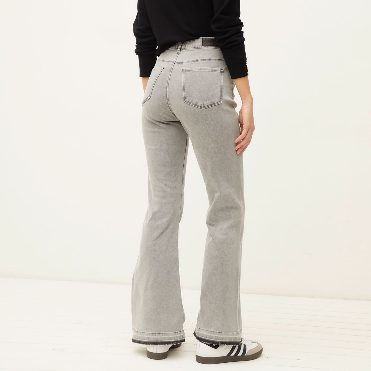 UNIVERSITY CLUB - Jeans University Club Flare Tiro Alto Mujer