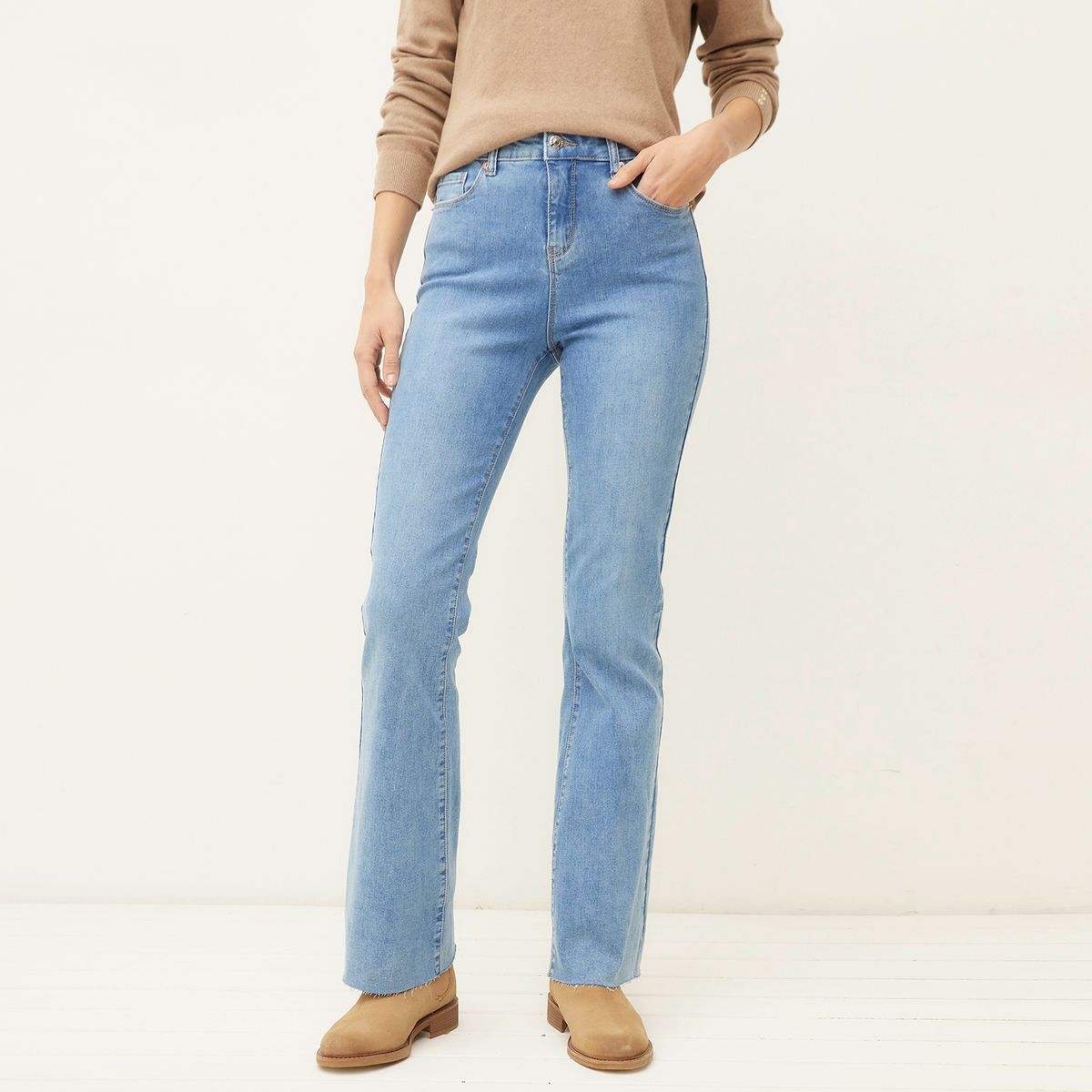 UNIVERSITY CLUB - Jeans University Club Flare Tiro Alto Mujer