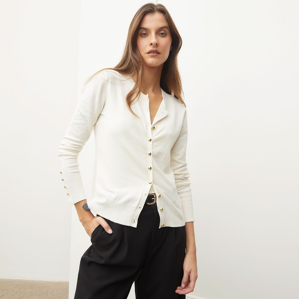 BASEMENT - Chaleco Basement Manga Larga Mujer Diseño Liso con Botones