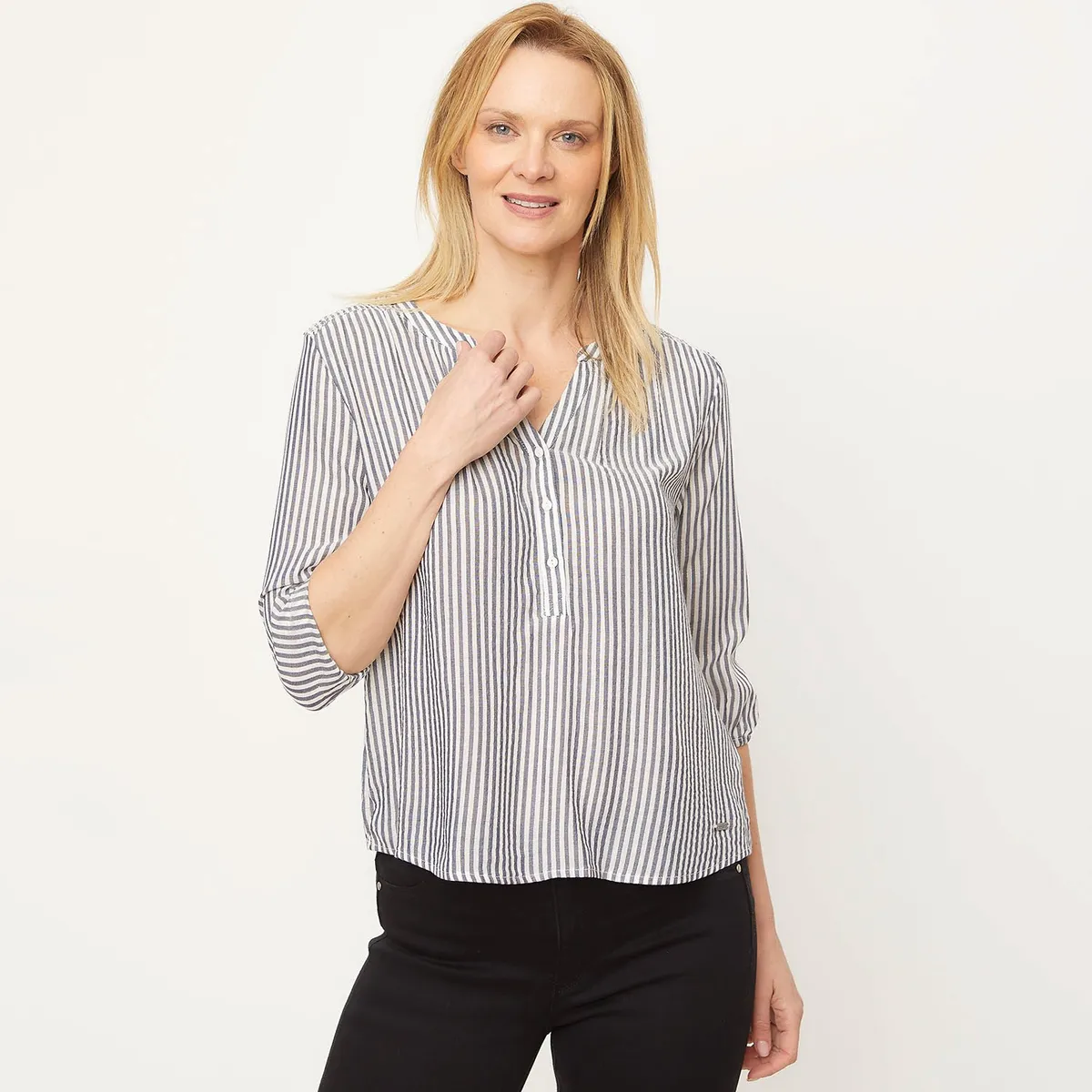 NEWPORT - Blusa Newport Mujer Estampado Variado Manga 3/4