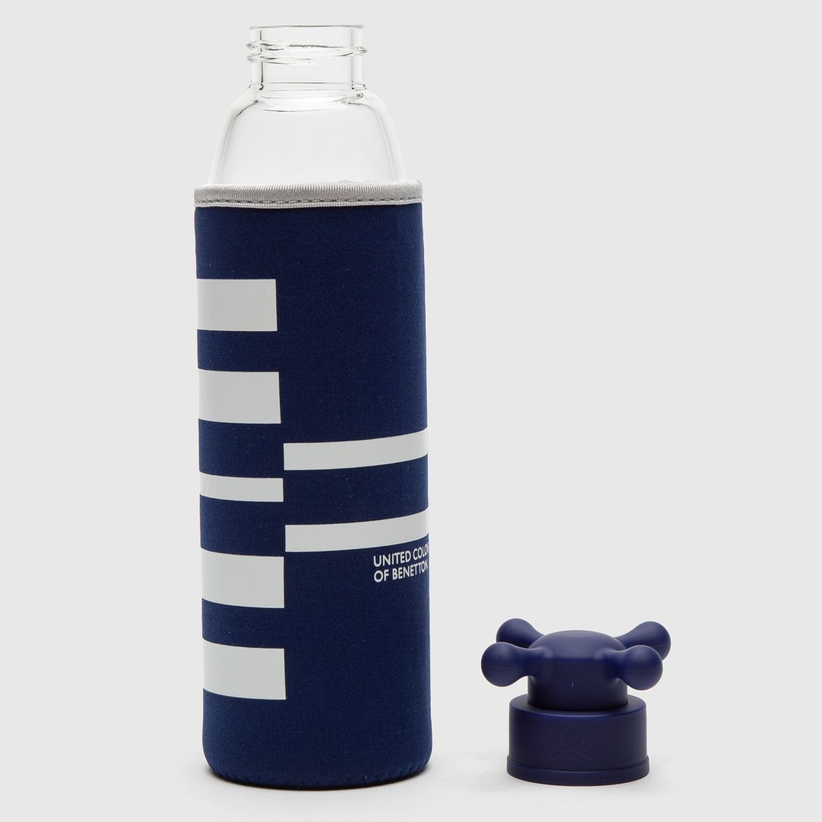 BENETTON - Botella 500 Ml Vidrio Con Funda Negra Benetton