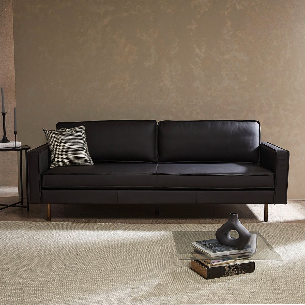 BASEMENT HOME - Sofá Ezra 3 Cuerpos Cuero Basement Home