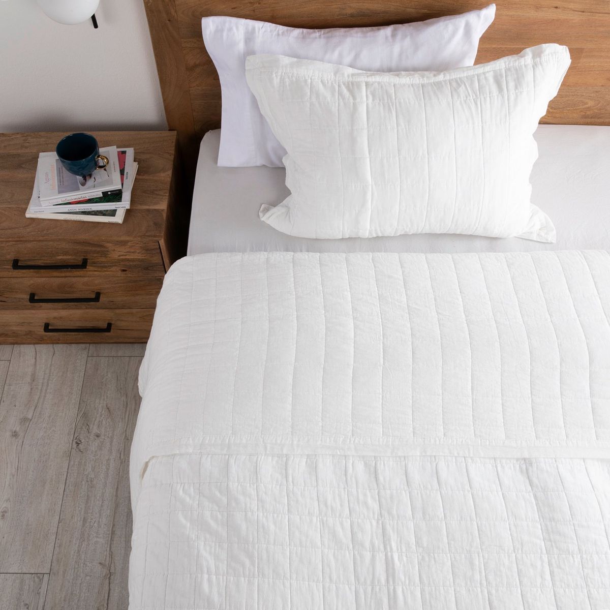 BASEMENT HOME - Cubrecama Estampado Basement Home Square Blanco