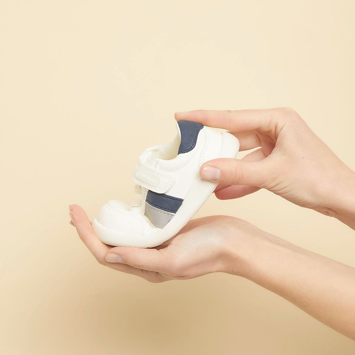 CONIGLIO - Zapatillas Coniglio Urbanas Niño Blanco Cierre Velcro