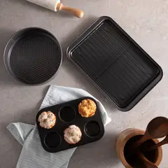 MICA - Set de Repostería 4 Piezas Acero Apto Horno