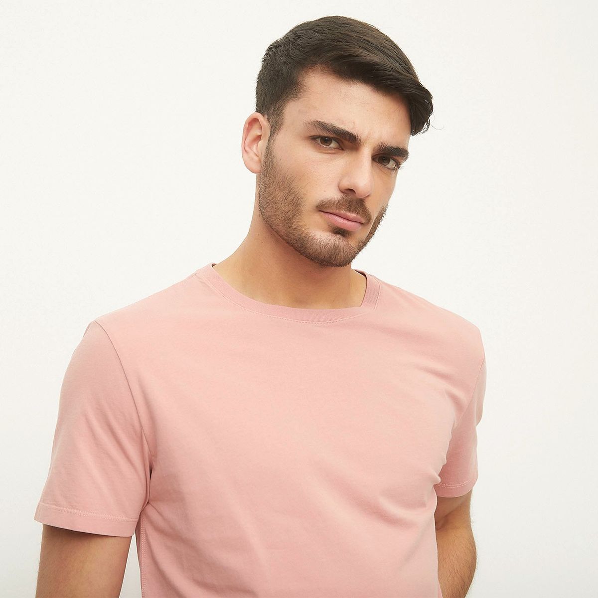 BASEMENT - Polera Manga Corta Cuello Redondo Hombre Basement