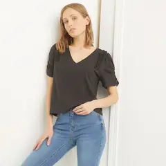 BASEMENT - Polera Manga Corta Mujer