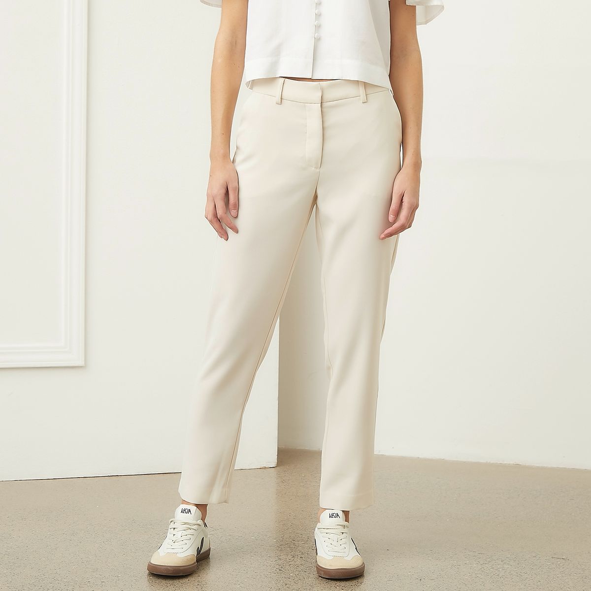 BASEMENT - Pantalón Slim Fit Tiro Alto Basement Mujer