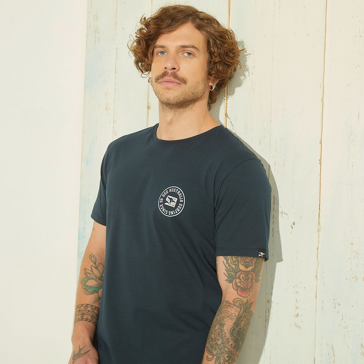 DOO AUSTRALIA - Polera Doo Australia Manga Corta Estampada Hombre Algodón