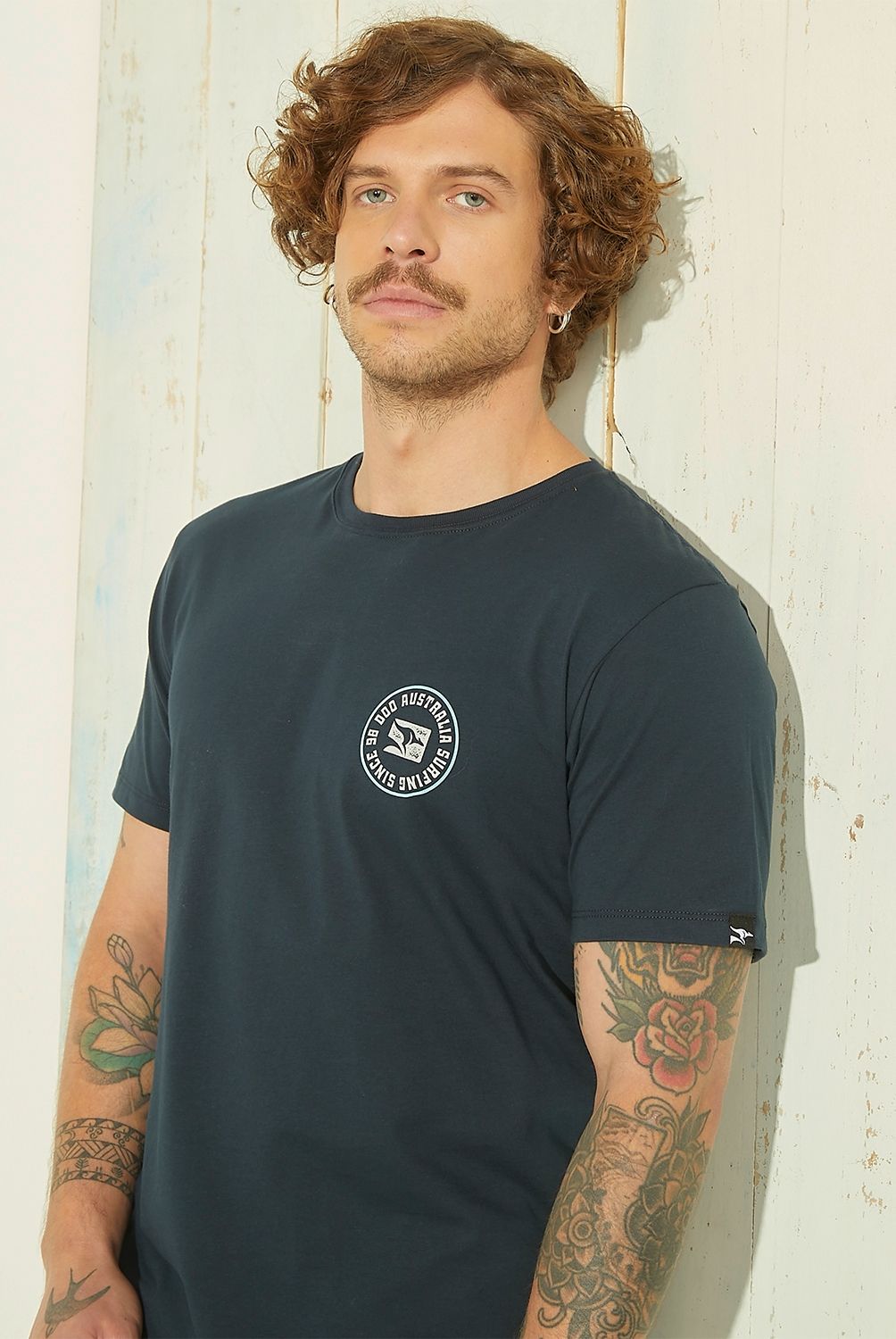 DOO AUSTRALIA - Polera Doo Australia Manga Corta Estampada Hombre Algodón