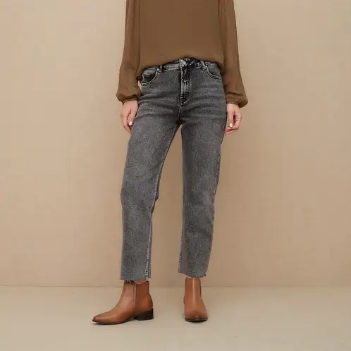 UNIVERSITY CLUB - Jeans Straight Tiro Alto Mujer