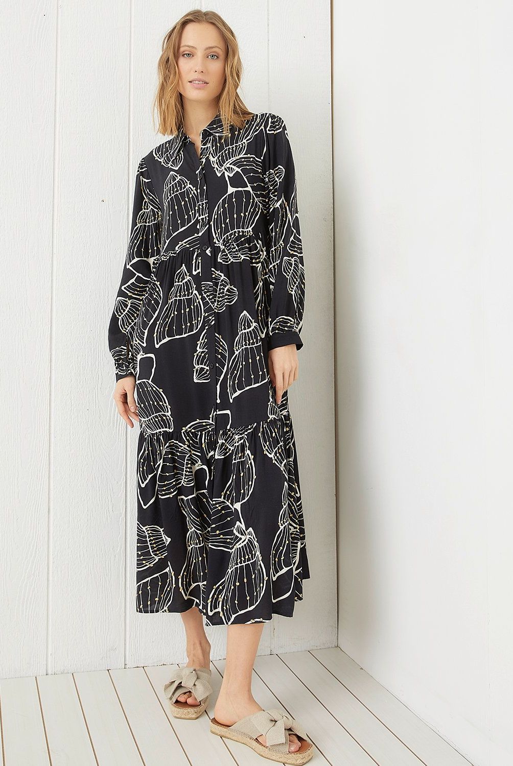 UNIVERSITY CLUB - Vestido Midi University Club Estampado Conchas Cuello Camisero
