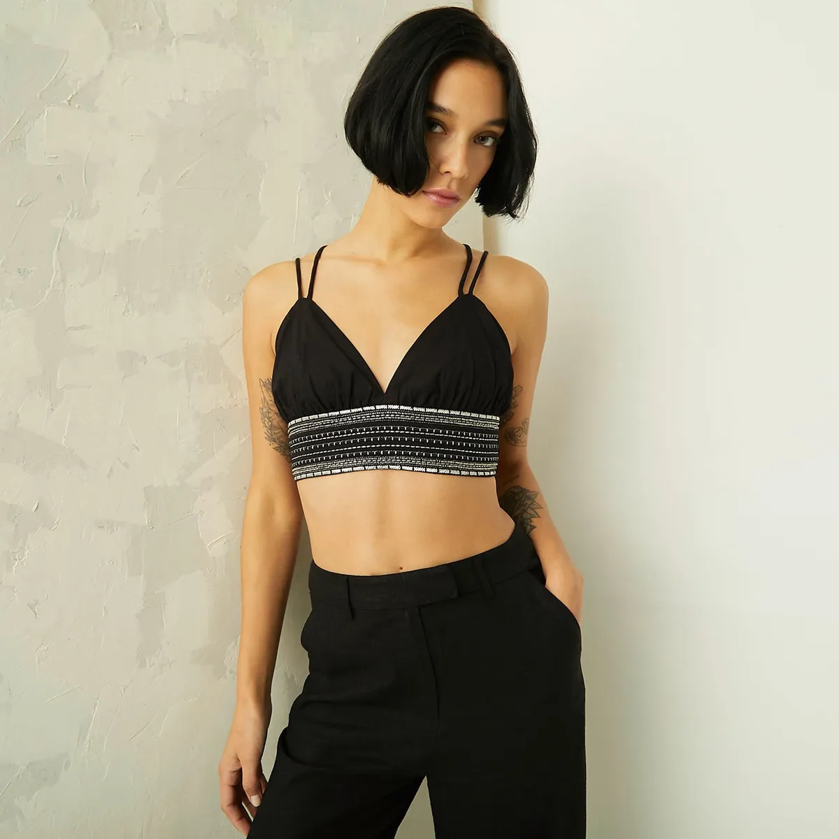 AMERICANINO - Blusa Cropped Sin Mangas Mujer Americanino